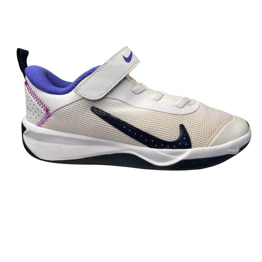 Nike Omni multi-court Sneaker Girl Sz 3 White Dark Obsidian
